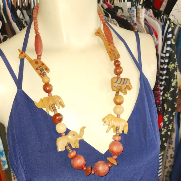 VINTAGE Rare 80s Boho Safari Wooden Animal Chunky Necklace - Picture 4 of 13